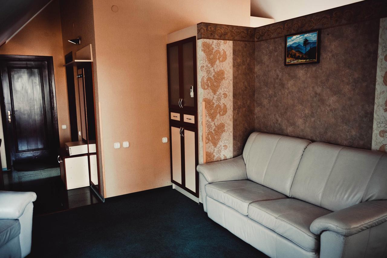 Hotel Tri Dorogi Lemberg Exterior foto